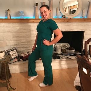 🤍FOREST GREEN SCRUB OUTFIT🤍